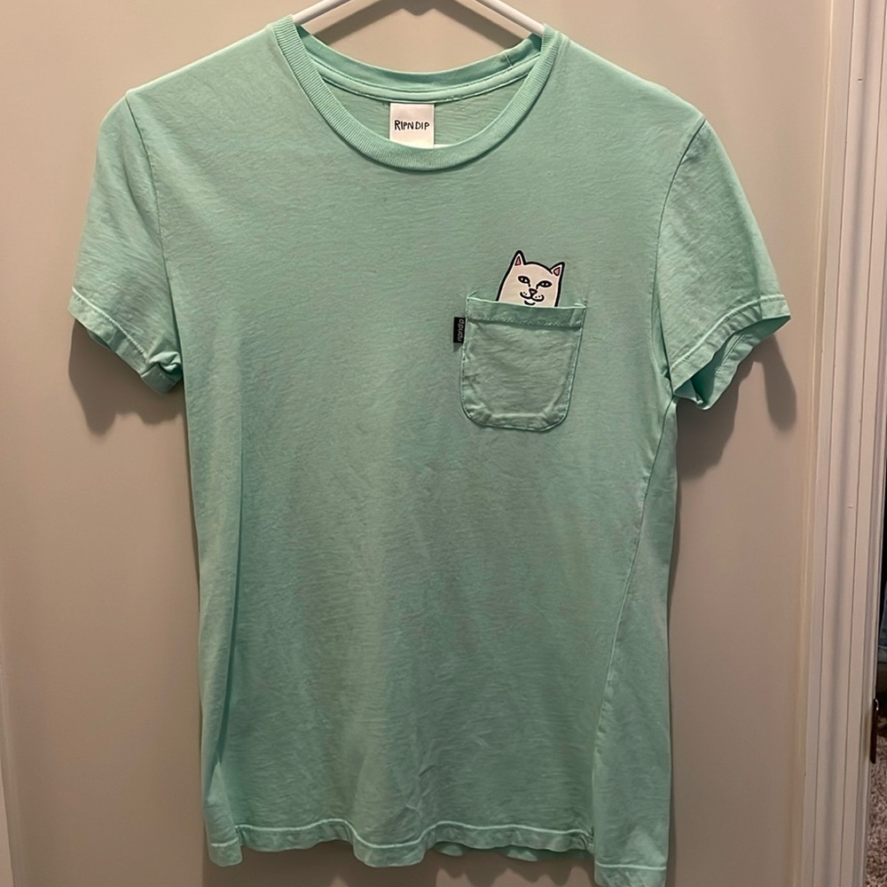 Hidden Cat flip-off graphic tee